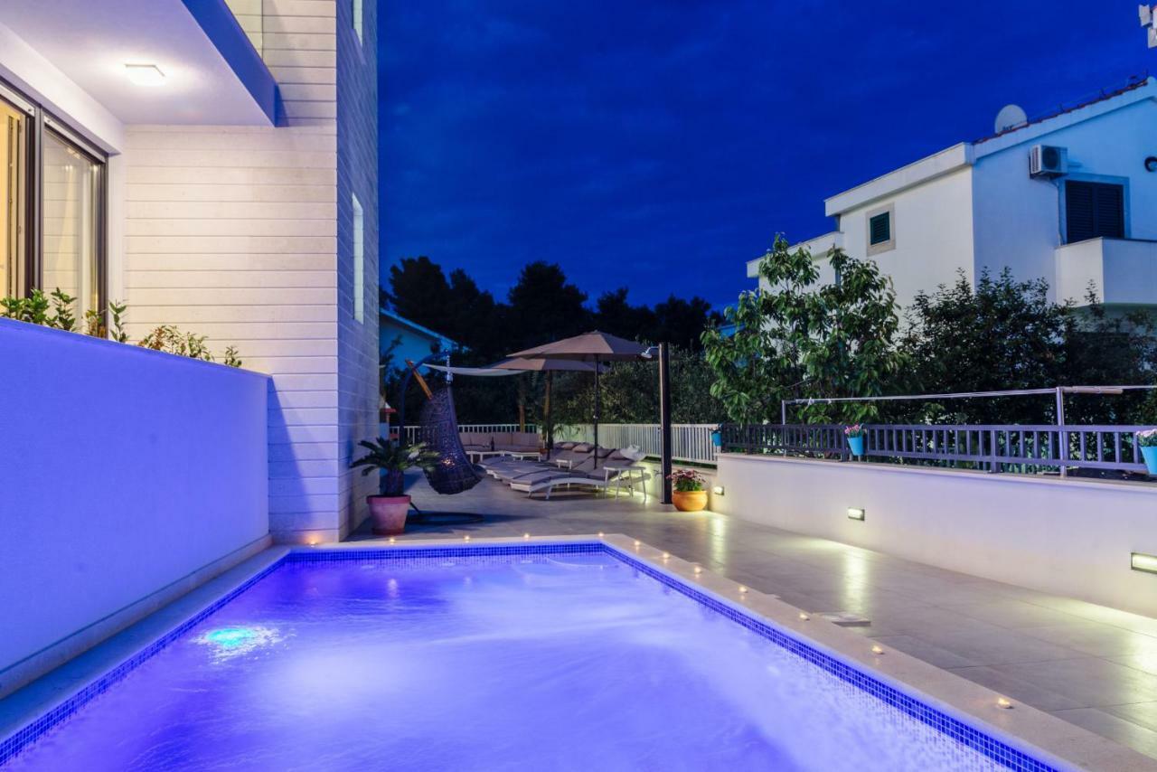 Apartments Villa Dalmatia Трогир Экстерьер фото