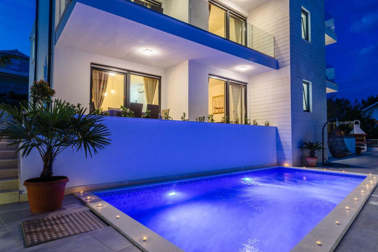 Apartments Villa Dalmatia Трогир Экстерьер фото